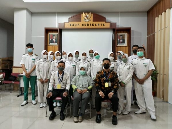 PRAKTEK KERJA LAPANGAN (PKL) KEPERAWATAN DAN FARMASI 2023